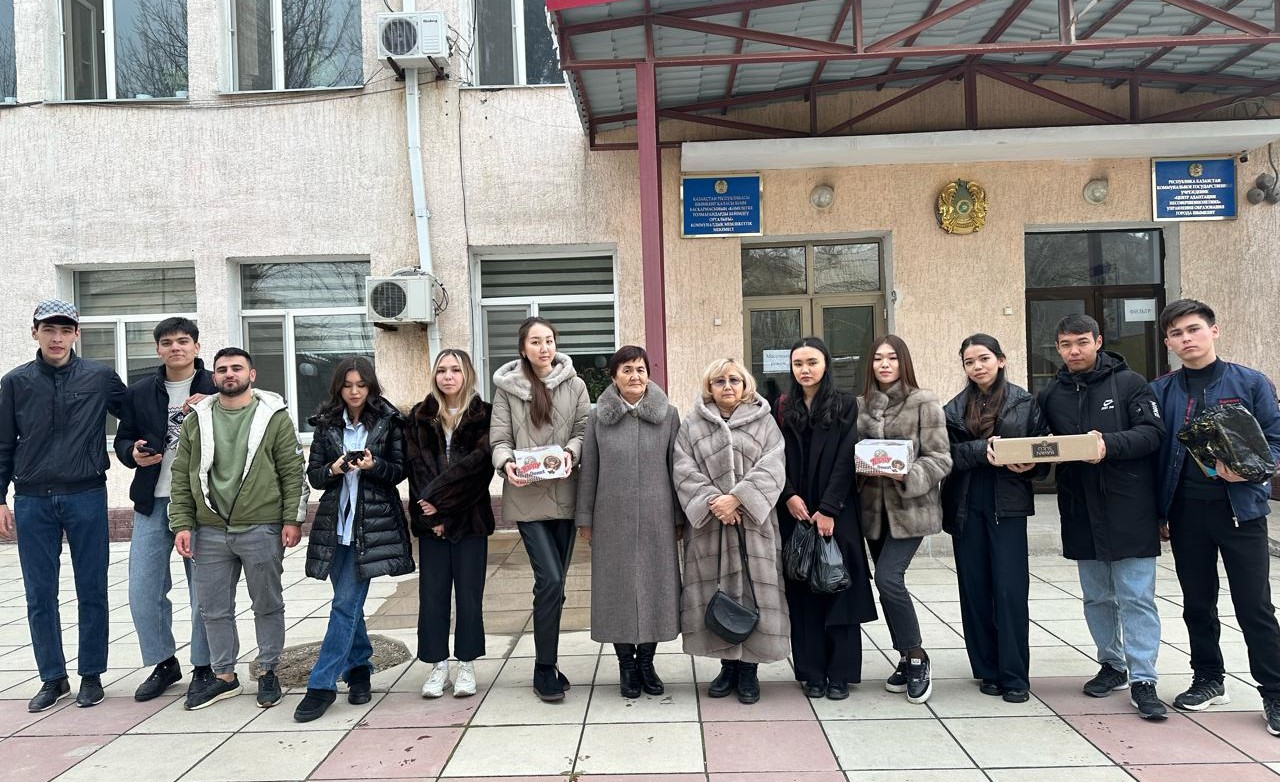 Проведение благотворительного мероприятия на тему «Подари кн...