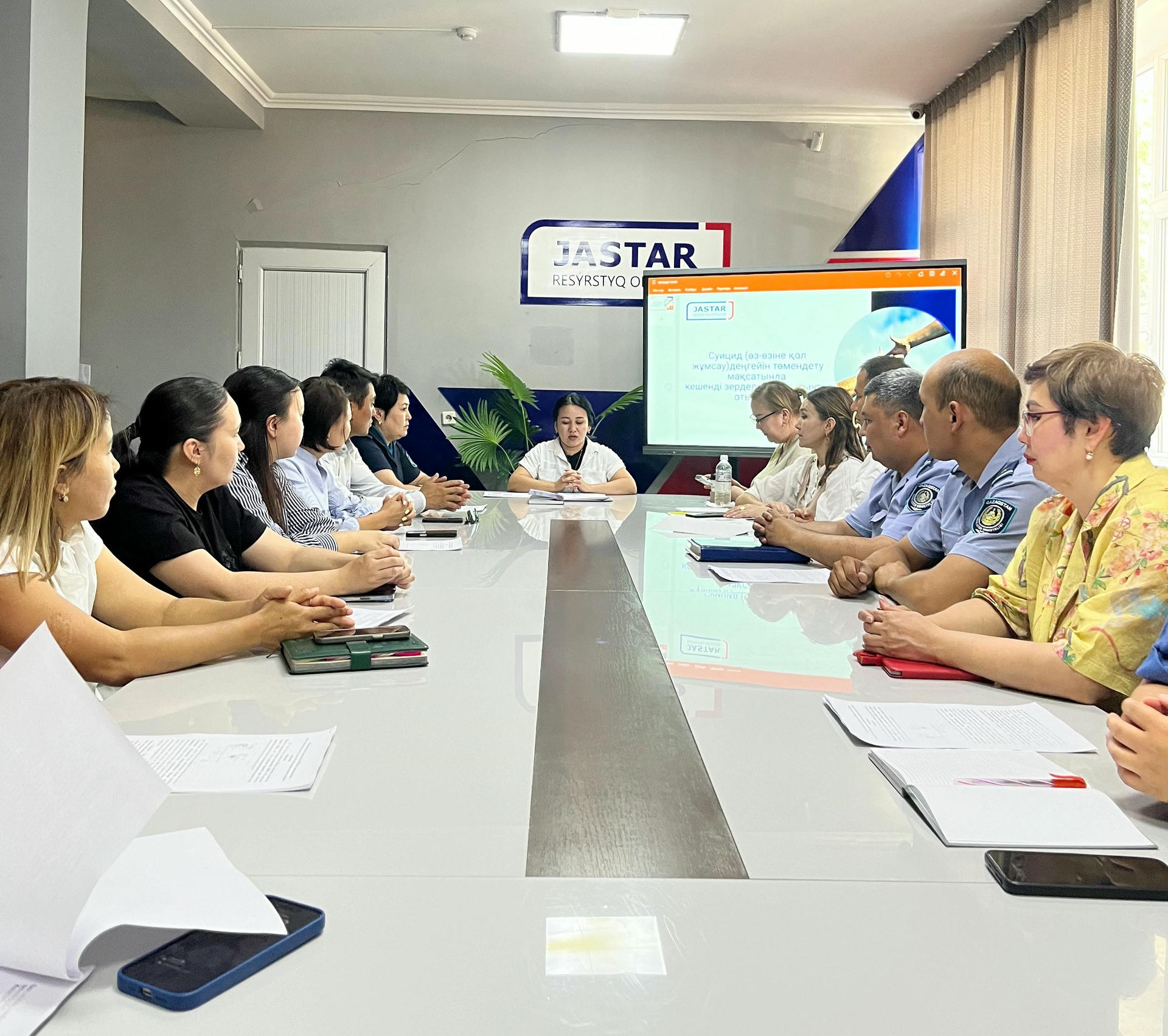 Қала психолгтарының қатысуымен, суицид (өз-өзіне қол жұмсау)...