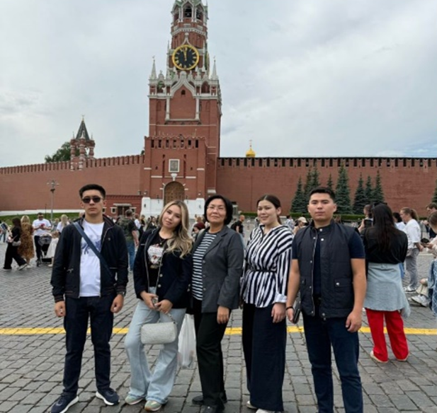 SKMA students gain experience in the field of drug quality c...
