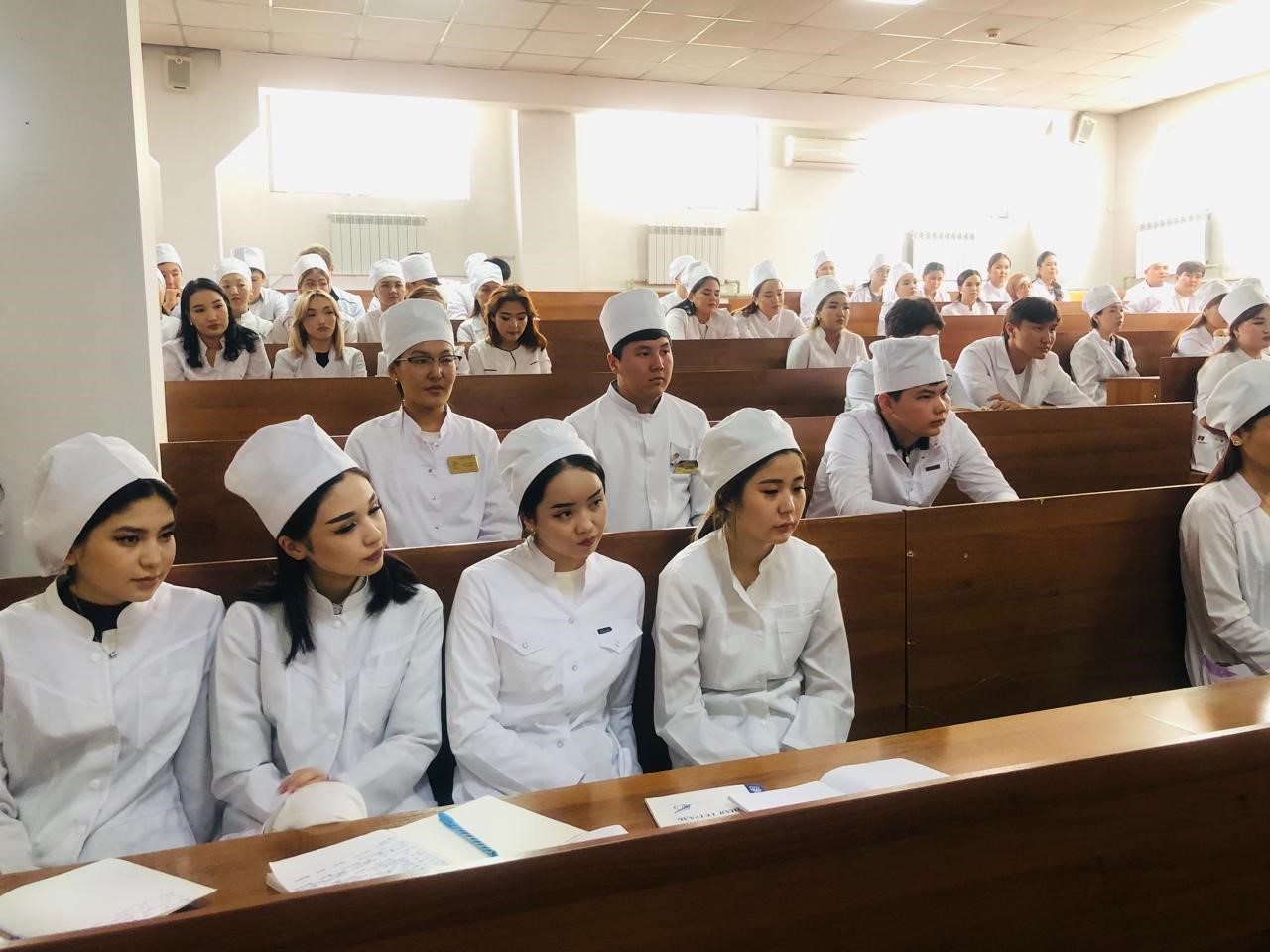 Өмір -ең басты құндылық тақырыбында кездесу