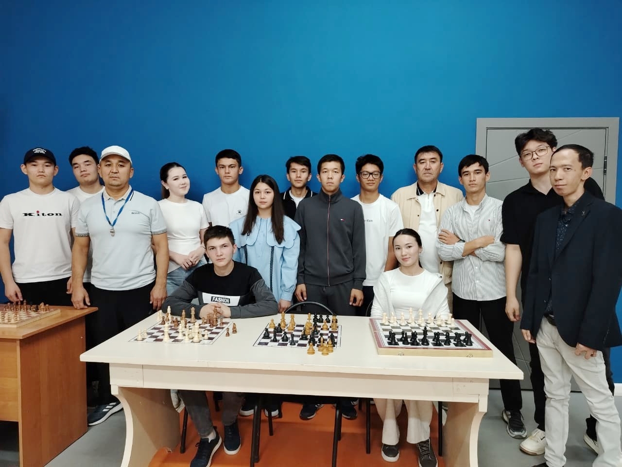 Chess qualification competitions