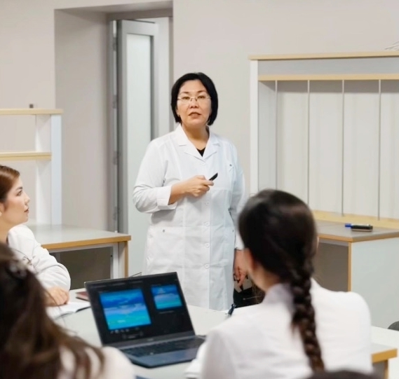 An open lecture was held for 5th-year students