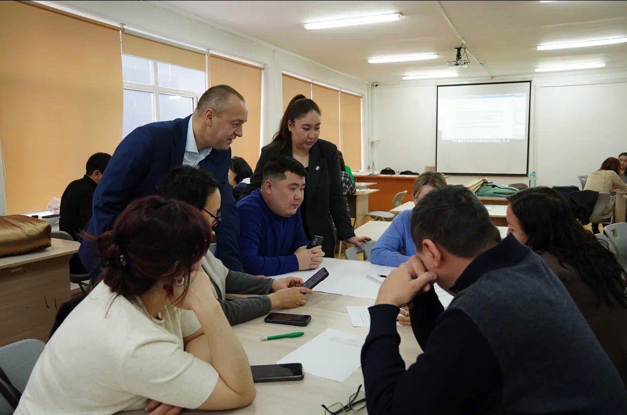 Халықаралық ынтымақтастық аясындағы профессор Tomasz Bączek-...