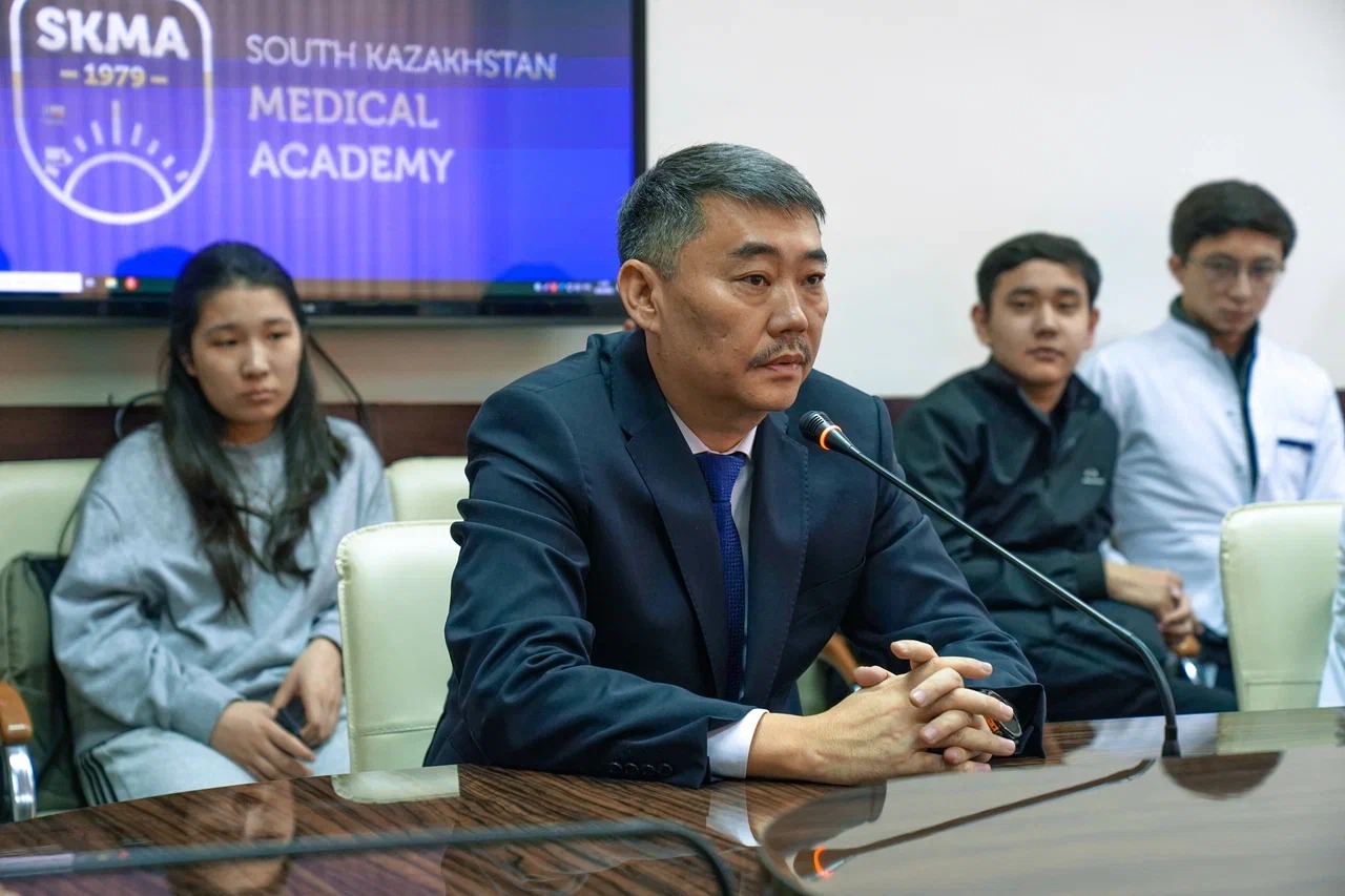 Референдумның маңызын түсіндірді