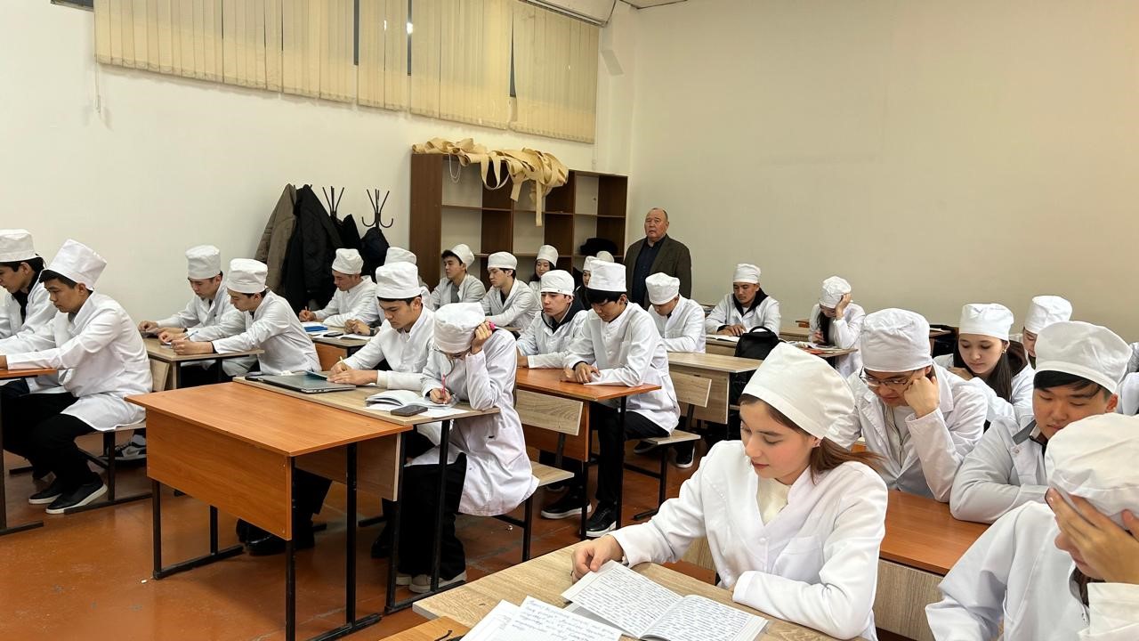 «Азаматтық құқықтар мен міндеттер» тақырыбындағы тәрбие саға...