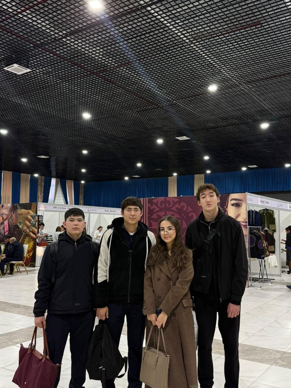 The students visited the exhibition center
