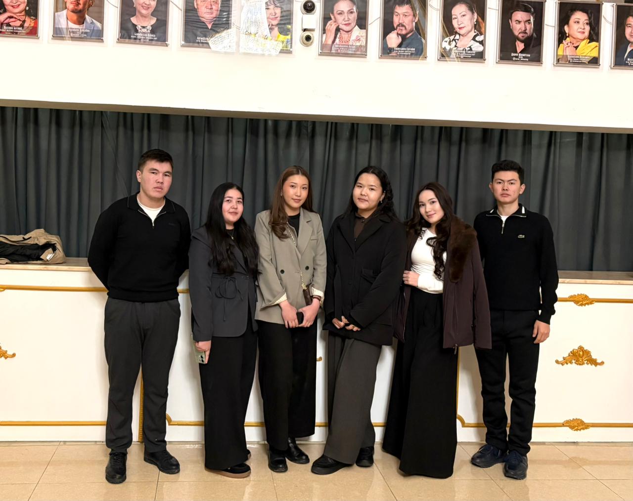 The students got acquainted with theater life