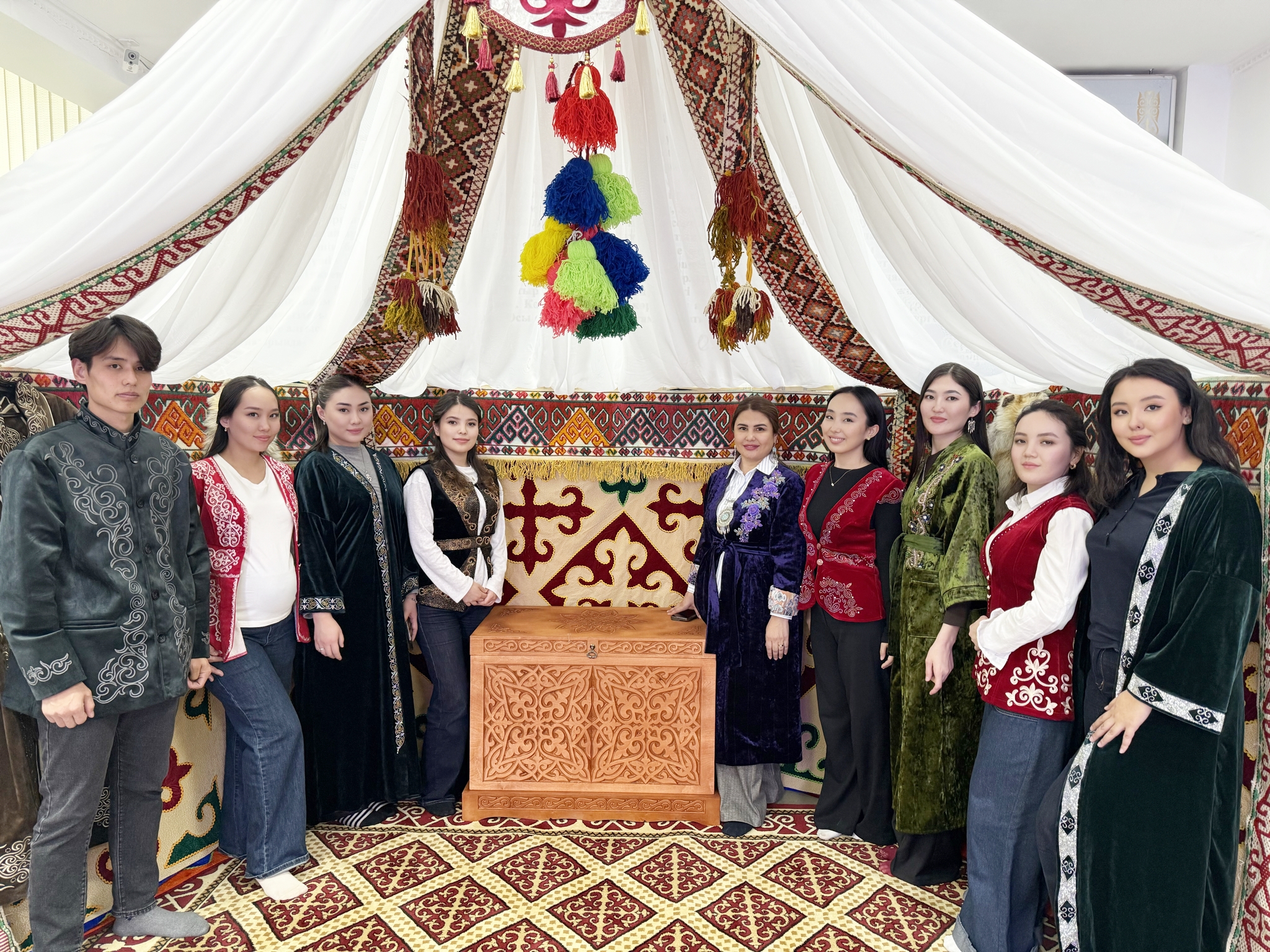 Ұлттық киім — ұлттың беделі, мәдениетіміздің айнасы