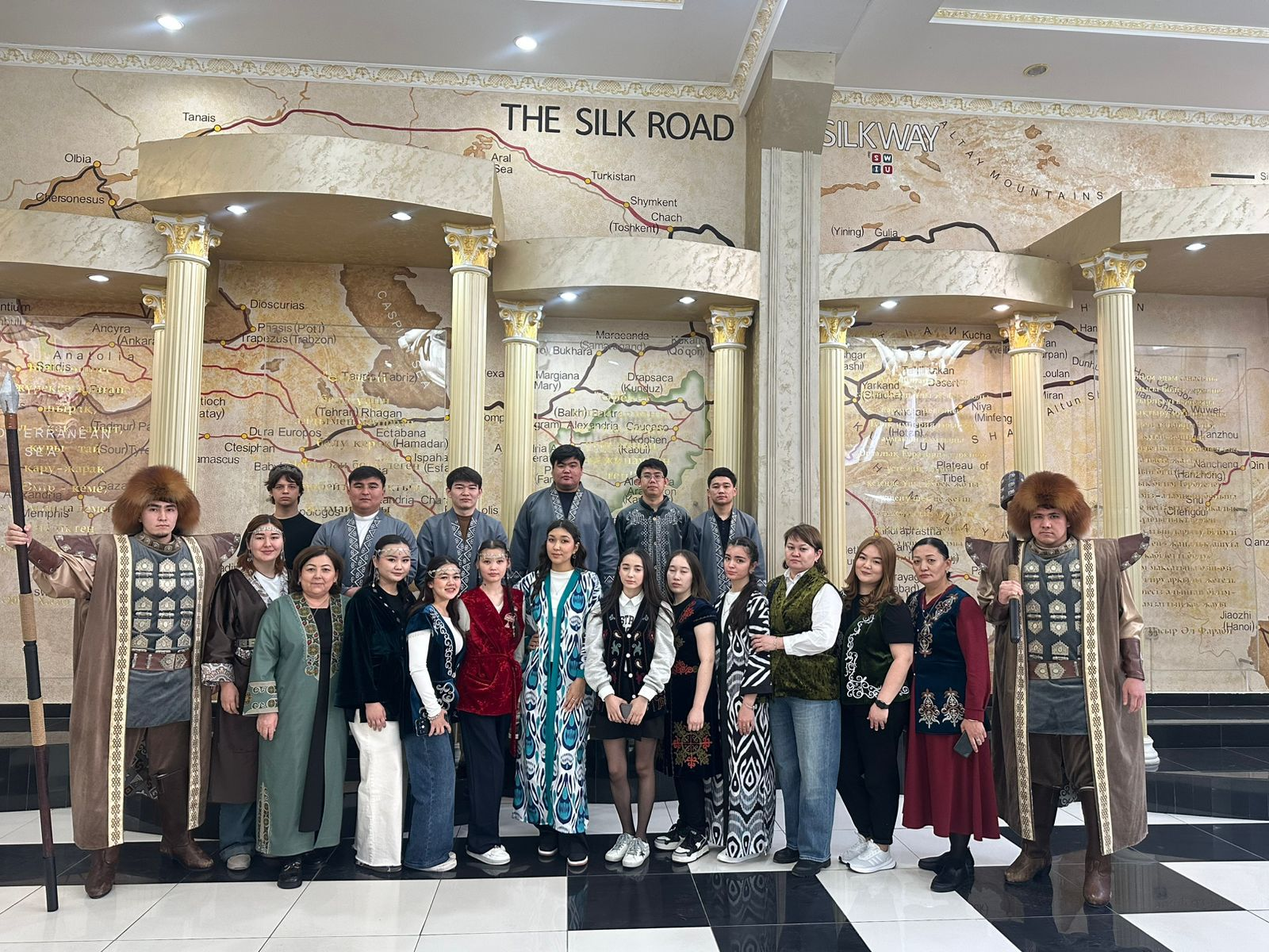 “Roundtable on ‘National Clothing – The Face of the Nation’”