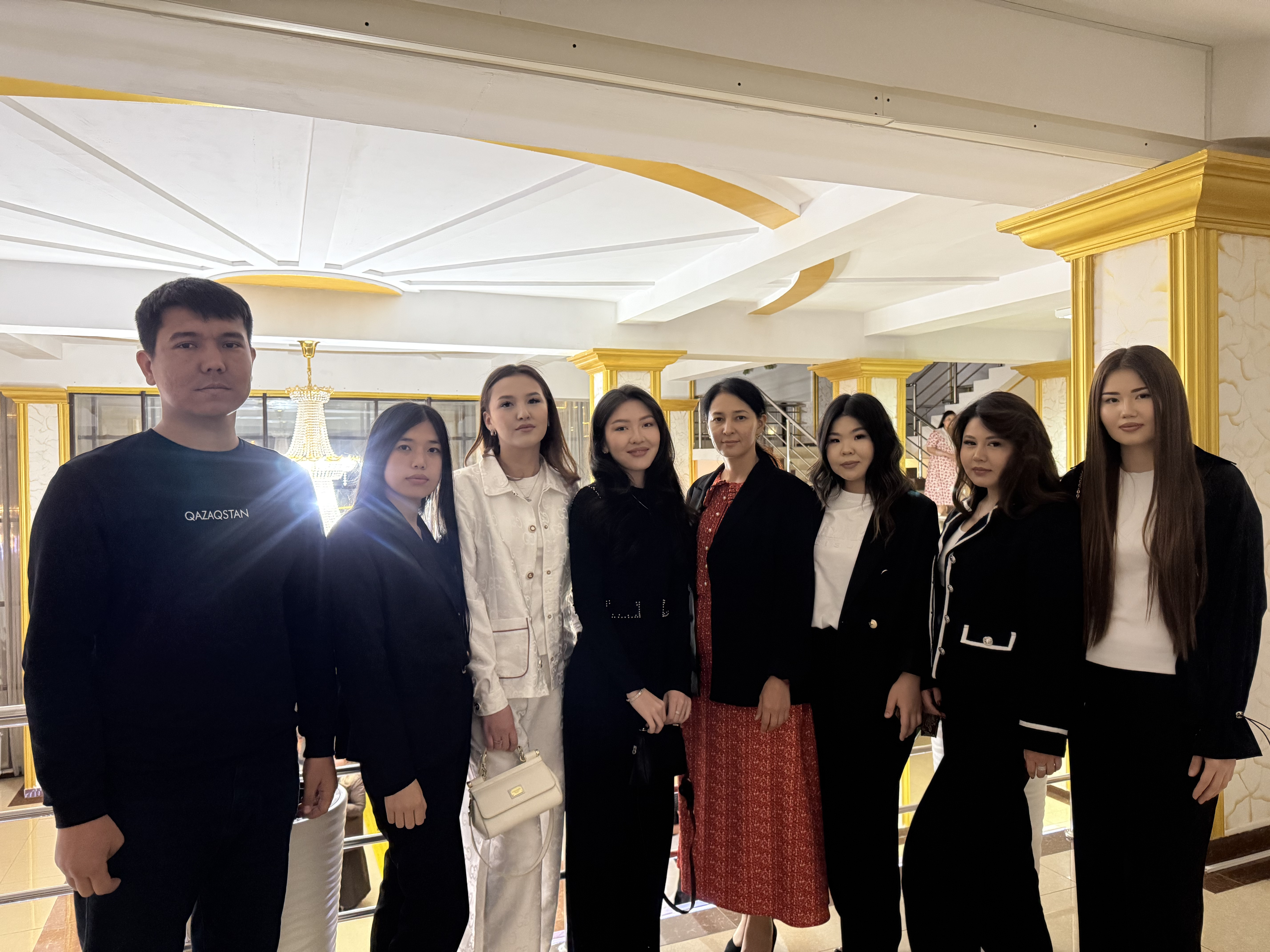 Білім алушылар театр қойылымын тамашалады