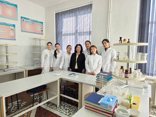 Успех команды «ФармTeam» на международной олимпиаде по фармацевтической технологии
