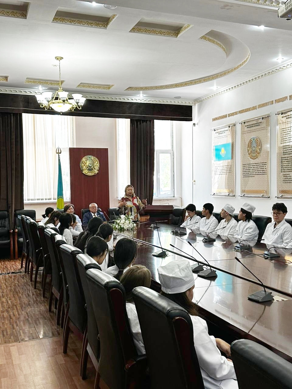«Мықты отбасы – қоғамның берік тұғыры» атты дөңгелек үстел